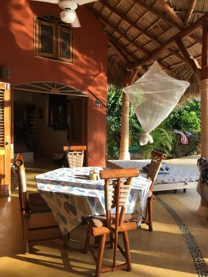 Aube du Bonheur Villa Belle Vie Couette-café
